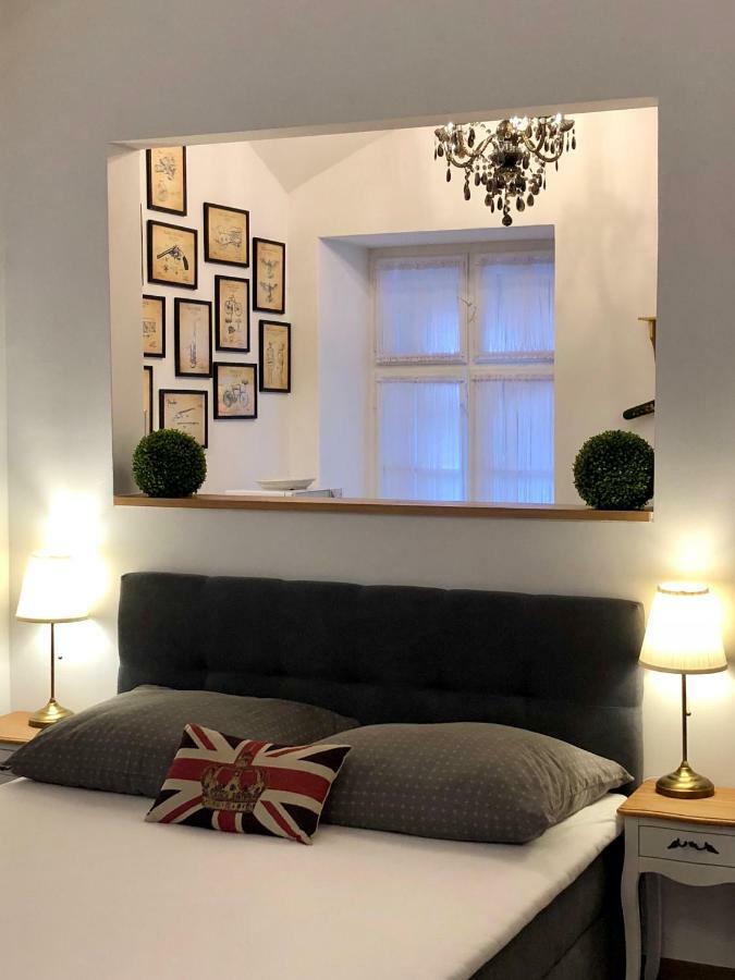 Frank Apartman Deluxe Villa Eger Eksteriør billede